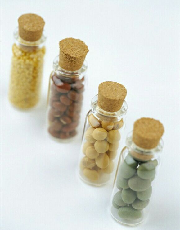 বুদ্ধিমান নিয়ন্ত্রণ SUS304 অর্থনীতি স্বয়ংক্রিয় ছোট গোলাকার বোতল শিশি লেবেলিং মেশিন