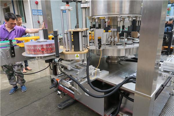 সিই রোটারি স্টিকার লেবেলিং মেশিন একক সম্পূর্ণ স্বয়ংক্রিয় বোতল উইংড