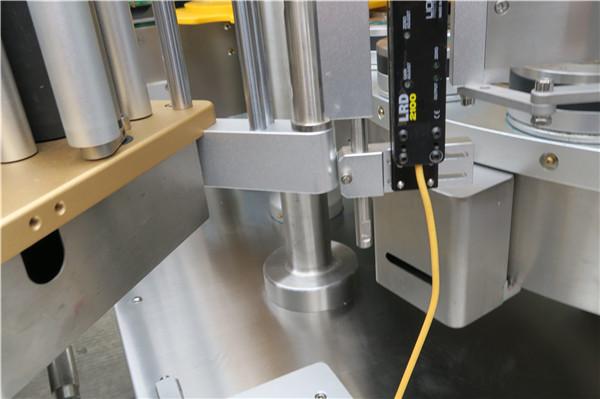 ফিলিং মেশিনের বিকল্প বেল্ট সহ উচ্চ গতির রোটারি স্টিকার লেবেলিং মেশিন