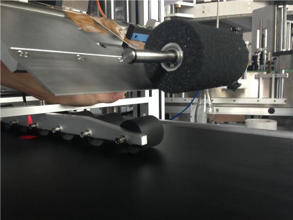 হ্যাং ট্যাগ / কার্ড / ব্যাগ 200 কেজি জন্য স্ব আঠালো লেবেল মেশিনে পেজিং করা