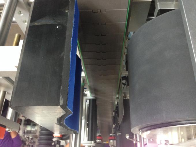 প্লাস্টিক / গ্লাস রাউন্ড বোতল জন্য স্বয়ংক্রিয় স্টিকার লেবেল আবেদনকারী