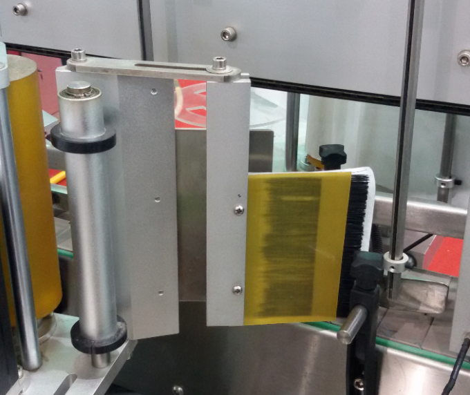 আপ-প্রেস মেকানিজমির শীর্ষ বোতলগুলি সিই শংসাপত্র সহ স্বয়ংক্রিয় বোতল লেবেলার মেশিন