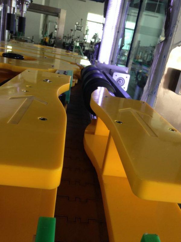 উচ্চ উত্পাদন ওয়াইন / বিয়ার বোতল লেবেলিং মেশিন, রাউন্ড বোতল লেবেলার