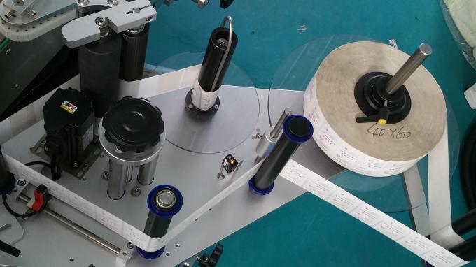 ওভাল ব্যাগ এবং বোতল লেবেল স্টিকার আবেদনকারী, দীর্ঘ পরিবাহক সহ স্ব আঠালো লেবেল প্রিন্টিং মেশিন