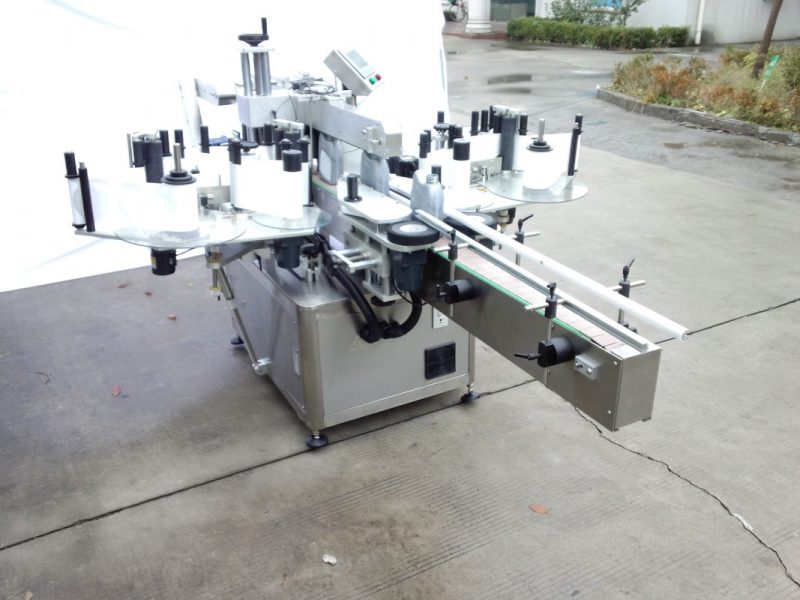 চীন ওভাল, রাউন্ড, অ্যাকোয়ার বোতল স্থির সরবরাহকারী জন্য সামনে এবং পিছনের দিক সহ স্বয়ংক্রিয় দুটি সাইড স্টিকার লেবেলিং মেশিন