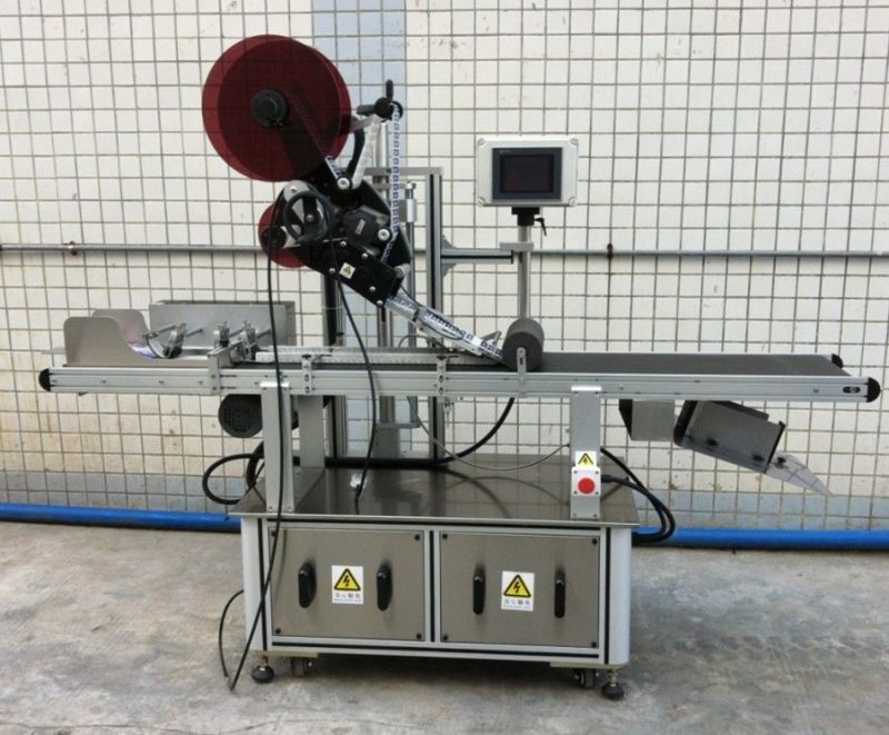 চীন শীর্ষ মুখোশ / অপঠিত কার্টন / কাগজ ব্যাগ, ফ্ল্যাট সারফেস লেবেল আবেদনকারীর জন্য শীর্ষ লেবেল মেশিন সরবরাহকারী